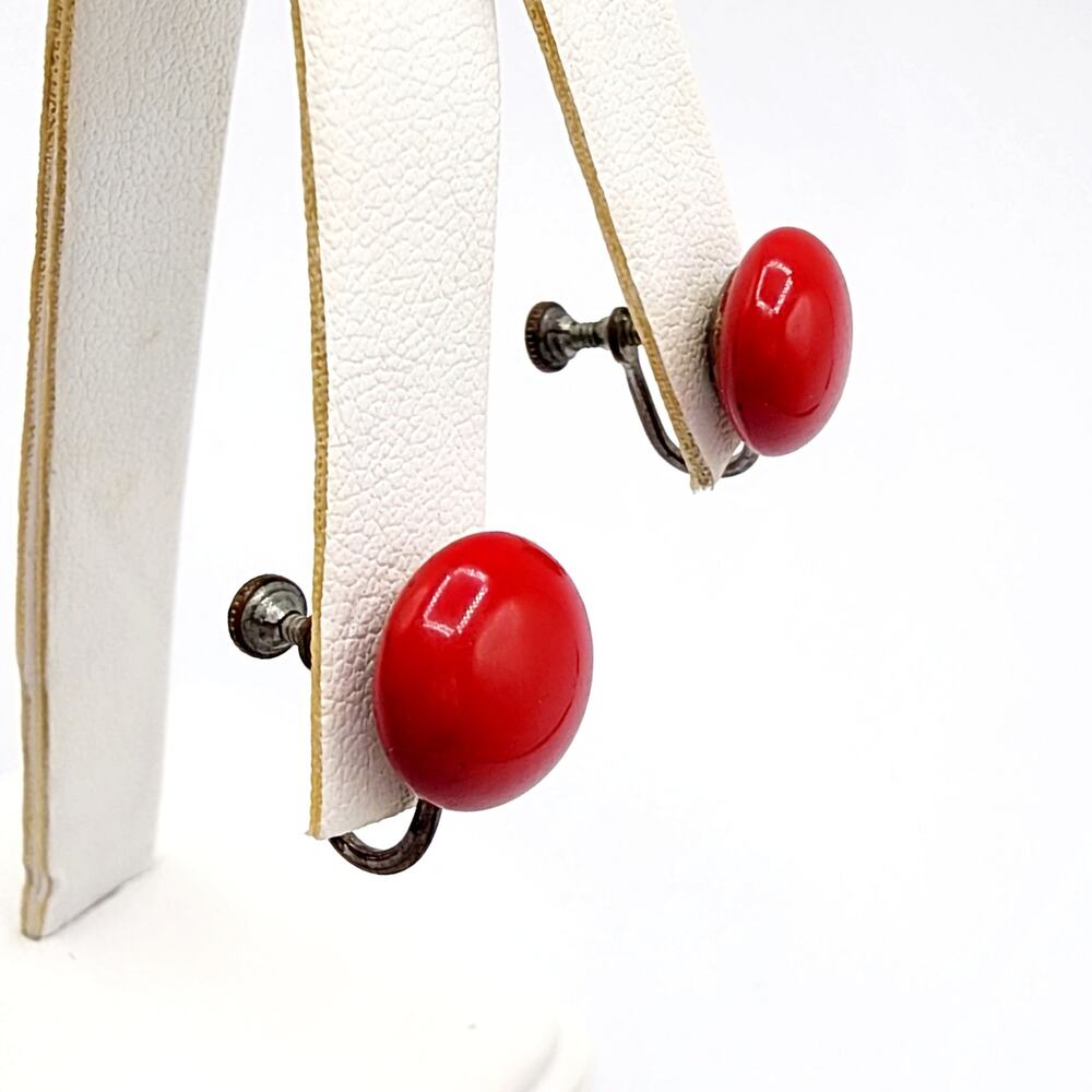 Cherry Red Glass Button Earrings 1940-50s Rockabilly VTG Screw Back Retro Pop - Picture 2 of 8